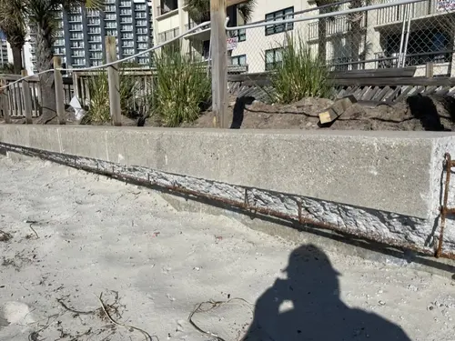 Corrosion of seawall cap